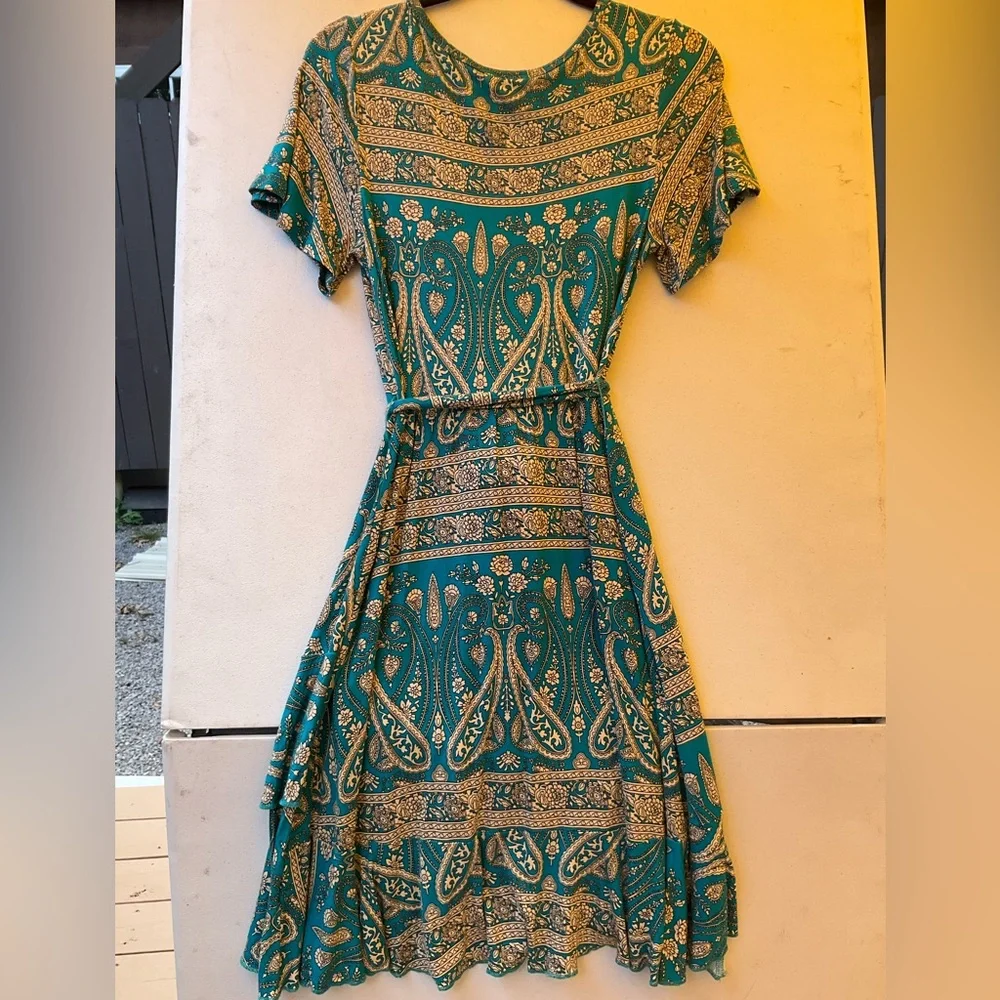 Fun print! Ruffled edge! - Picture 5 of 7